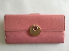 にゃー。様専用  GUCCI 長財布 チェリーピンクのサムネイル