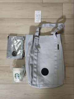 スターバックス福袋 2026年 トートバッグ　ボトルサコッシュ　ポーチのサムネイル