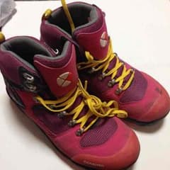 【再値下げ】キャラバン 登山 靴 シューズのサムネイル