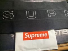 Supreme マフラーのサムネイル