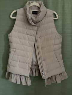 裾フリル　ダウンベストMサイズ