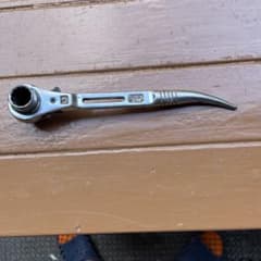 ラチェットレンチ S-19 9mm スチール製のサムネイル