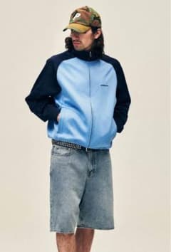 m51997227030_1.jpg?1728203900