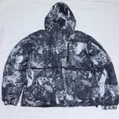 ZARA フード付きダウンジャケット　アブストラクトプリント　Ｌ 大きいサイズ ZARA dnwrフード付きアブストラクト総柄ダウンジャケット Mサイズ