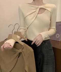 アシメリボンデザインカットアウトリブニットのサムネイル
