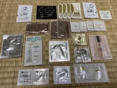 サンプル 美容液化粧下地  リキッドファンデーション27袋セットのサムネイル
