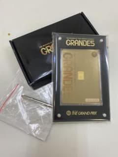あ*ら様 【GRANDE5】インゴット 純金1g入り盾 - メルカリ
