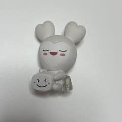 TWICE LOVELYS ガチャガチャのサムネイル