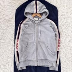 美品　グッチ　ジップアップパーカー　シェリーライン　ロゴ　グレー　Mサイズ 美品 グッチ ジップアップパーカー シェリーライン ロゴ グレー M