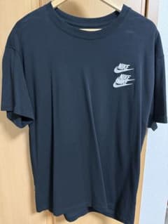 【値下げ】NIKE ワールドツアー Tシャツ ブラック XLのサムネイル
