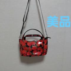 Think Bee! ストロベリー柄 2WAY ショルダーバッグ - メルカリ