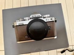 新同品 ボディのみ nikon Zfc シルバー ウォルナットブラウン - メルカリ
