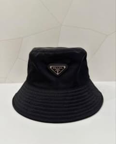 試着のみ | PRADA ナイロン バケットハット ブラックのサムネイル