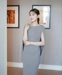 L'AUBE BLANC Narrow Line Cape Dress 2025 - メルカリ