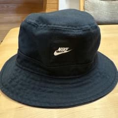 NIKE ブラック バケットハット S/Mのサムネイル