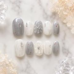 ネイルチップ 現品 オーダー ニュアンス ぷっくりフラワー ちゅるん 韓国 淡色のサムネイル