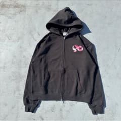 m52027369854_1.jpg?1744445027