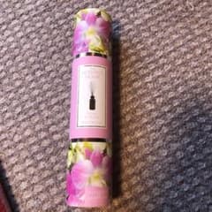 エッセンシャルオイルのサムネイル