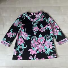 【美品✨】レオナール　トップス　チュニック　花柄　大きいサイズ　42 黒のサムネイル