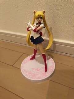 セーラームーンフィギュアのサムネイル