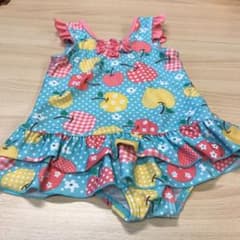 水着 女の子 ワンピースのサムネイル