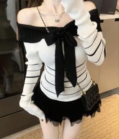 オフショルダーリボン付きニットのサムネイル