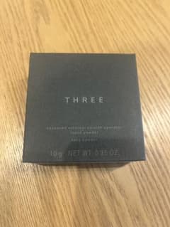 THREE アドバンスドエシリアルスムースオペレータールースパウダーのサムネイル
