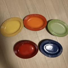 5枚入り　ル・クルーゼ　楕円小皿　新品未使用（箱に難あり）のサムネイル