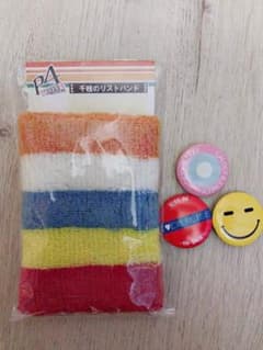 ペルソナ4 里中千枝のリストバンド&缶バッジのサムネイル
