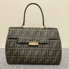 専用出品FENDIフェンデイハンドバッグのサムネイル