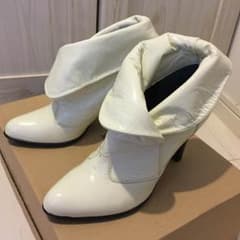 美品 プールサイド  2way  ショートブーツ  白 雨晴兼用のサムネイル