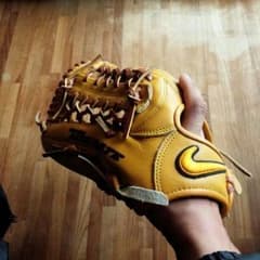 NIKE 軟式用グローブ 左投げ用のサムネイル