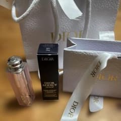 Dior ディオール　アディクト　リップ　グロウ　001のサムネイル