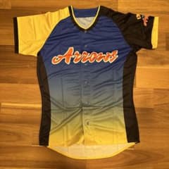 TORAY Arrows バレーボール ユニフォーム シャツ Lサイズのサムネイル