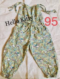 95サイズ　キティちゃん　オールインワンのサムネイル