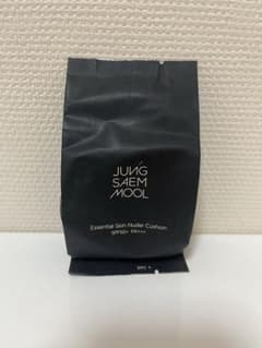 ジョンセンムル　エッセンシャルスキンヌーダークッションリフィル　ライトのサムネイル