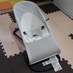 ベビービョルン　バウンサーのサムネイル