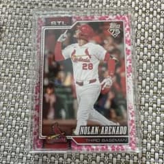 Topps 2026 Nolan Arenado カード シリアル入りのサムネイル