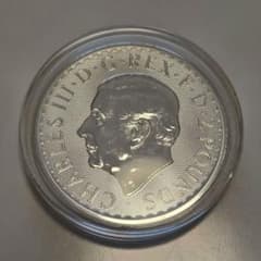 2025英ブリタニア銀貨1oz チャールズ3世 ケース付 - メルカリ