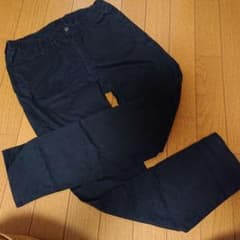 UNIQLO黒パンツ150のサムネイル