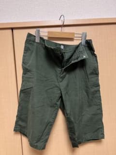 COS ショートパンツ カーキ EUR 46のサムネイル