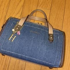ハンドバッグ（ショルダー付き）のサムネイル