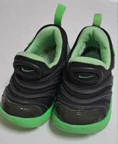 NIKE ダイナモ フリー スリッポン スニーカー 12cmのサムネイル
