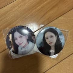 TWICE MINA 缶バッジ 2種セットのサムネイル