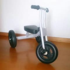 グミベアさん専用    シンプルな三輪車のサムネイル