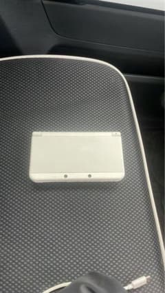 ニンテンドー3DS ホワイト 本体のサムネイル