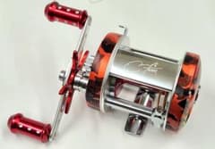 Abu Garcia 6500c ベイトリール オレンジカモ korea 雷魚のサムネイル