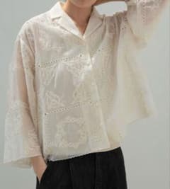 OHOTORO レースブラウスEyelet Lace Blouseベージュ - メルカリ