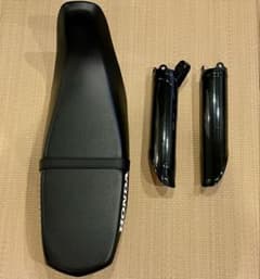 CRF250L(MD47) ブラック 純正シート Fフォークガード セット CRF250L(MD47) ブラック 純正シート Fフォークガード セット - メルカリ