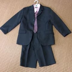 子供入学式用スーツのサムネイル